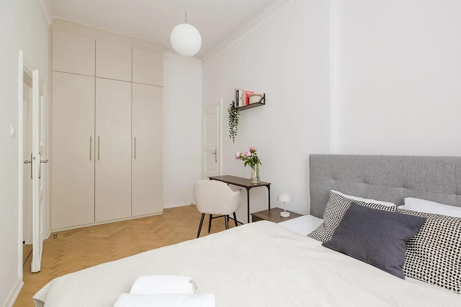 Widok Apartament, Centrum Warszawy 华沙 0*,  波兰